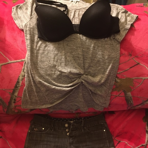 Shorts, braw&tshirt - Picture 1 of 7